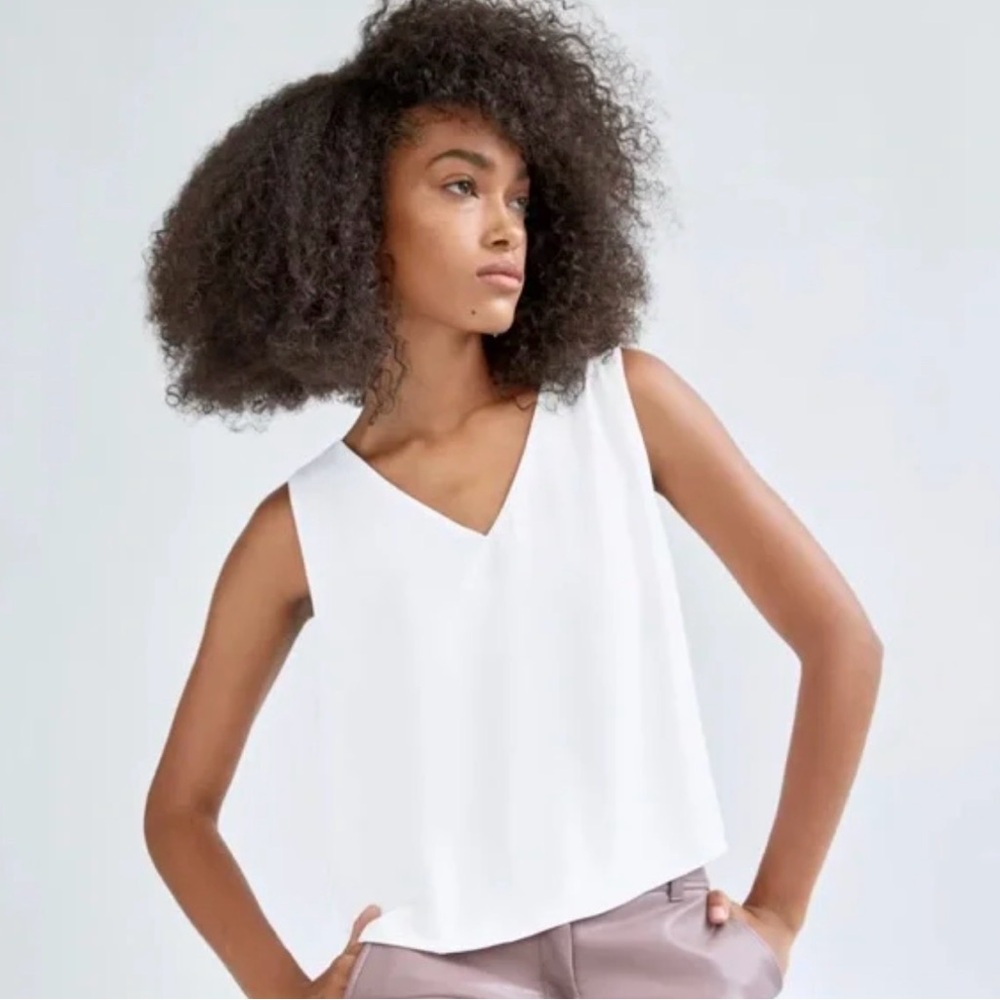 Babaton Classic White Sleeveless Top